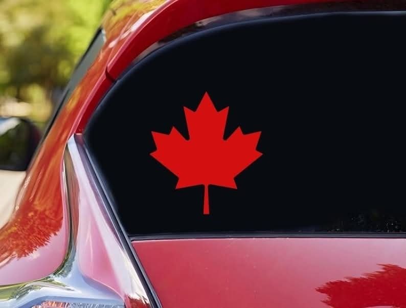 2 PCS Autocollants en vinyle motif feuille d'érable du Canada, pour voiture, ordinateur portable, fenêtre, bouteille d'eau, porte, tasse, miroir, réfrigérateur