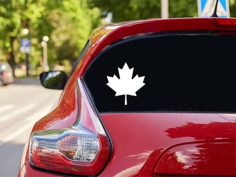 2 PCS Autocollants en vinyle motif feuille d'érable du Canada, pour voiture, ordinateur portable, fenêtre, bouteille d'eau, porte, tasse, miroir, réfrigérateur